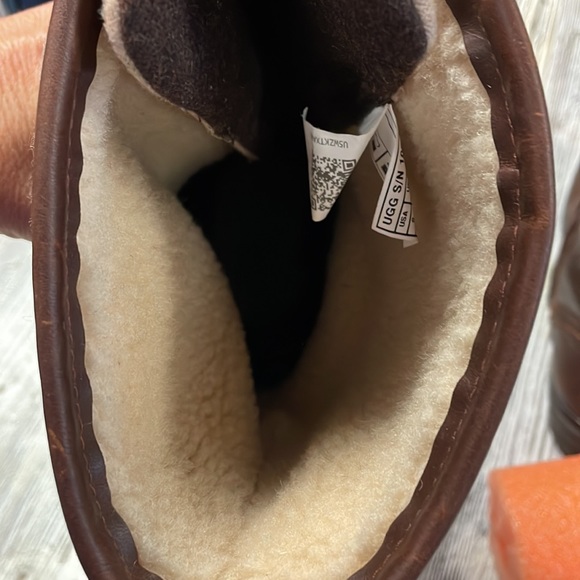 Ugg Australia wool and leather water proof knee high boots. Size 9 womens - Picture 10 of 10